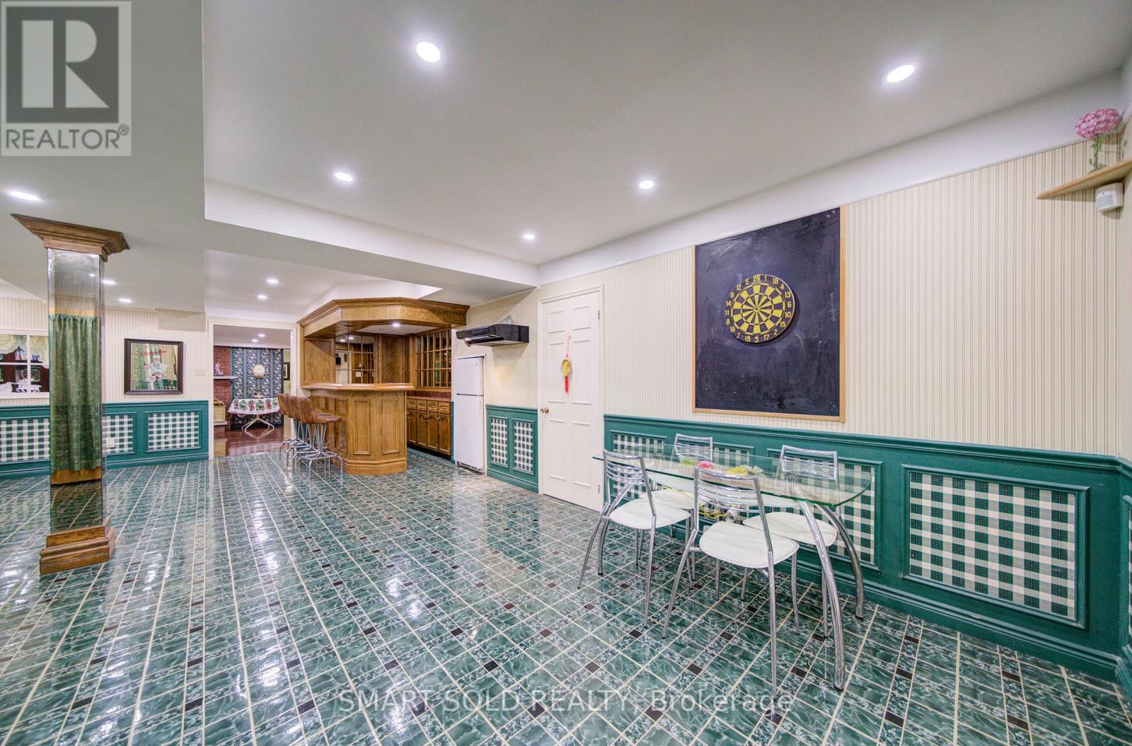 48 Montgomery Court, Markham, Ontario  L3R 0C2 - Photo 38 - N12952618