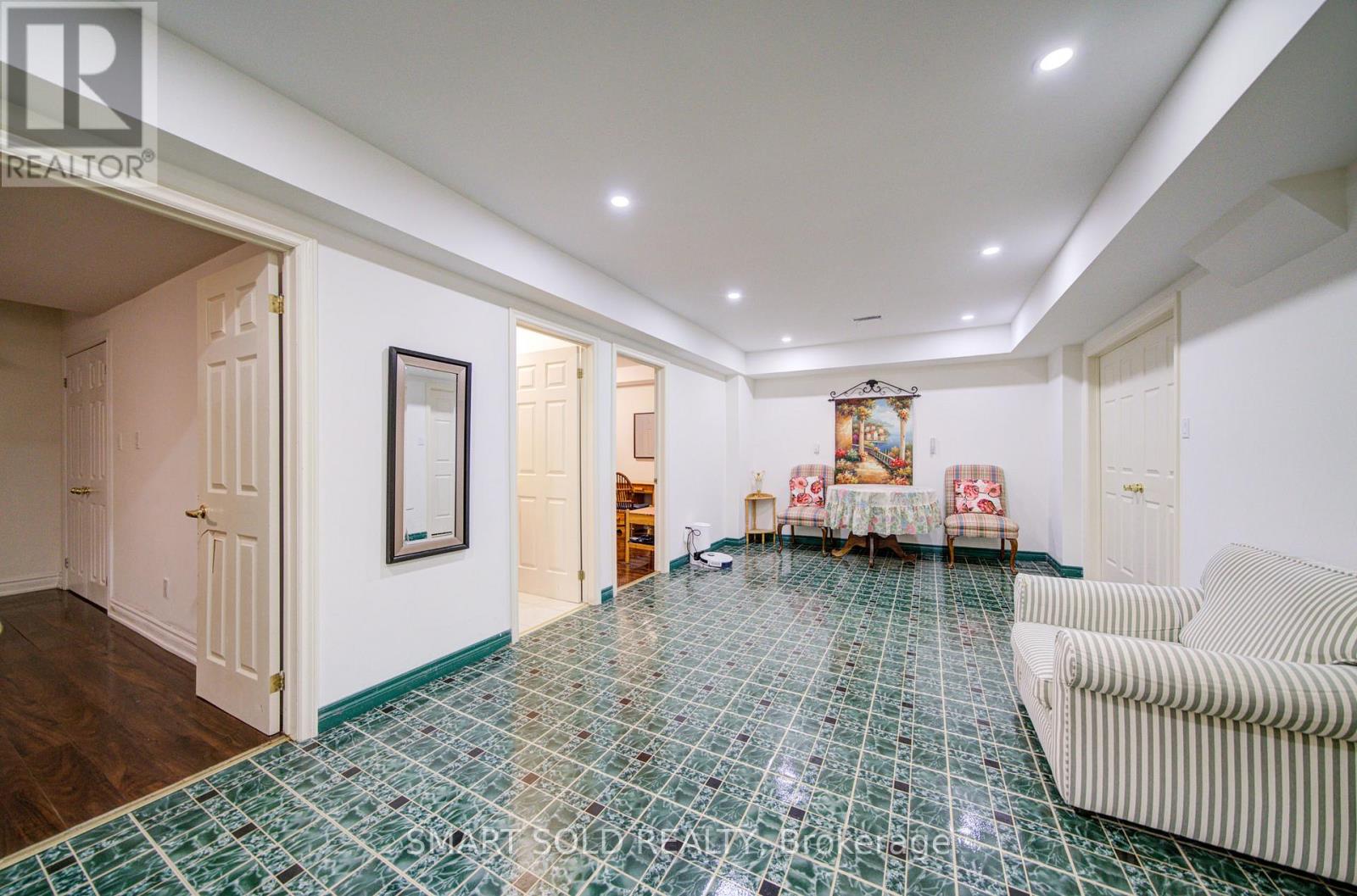 48 Montgomery Court, Markham, Ontario  L3R 0C2 - Photo 41 - N12952618