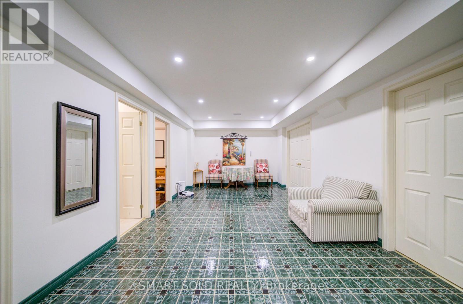 48 Montgomery Court, Markham, Ontario  L3R 0C2 - Photo 43 - N12952618