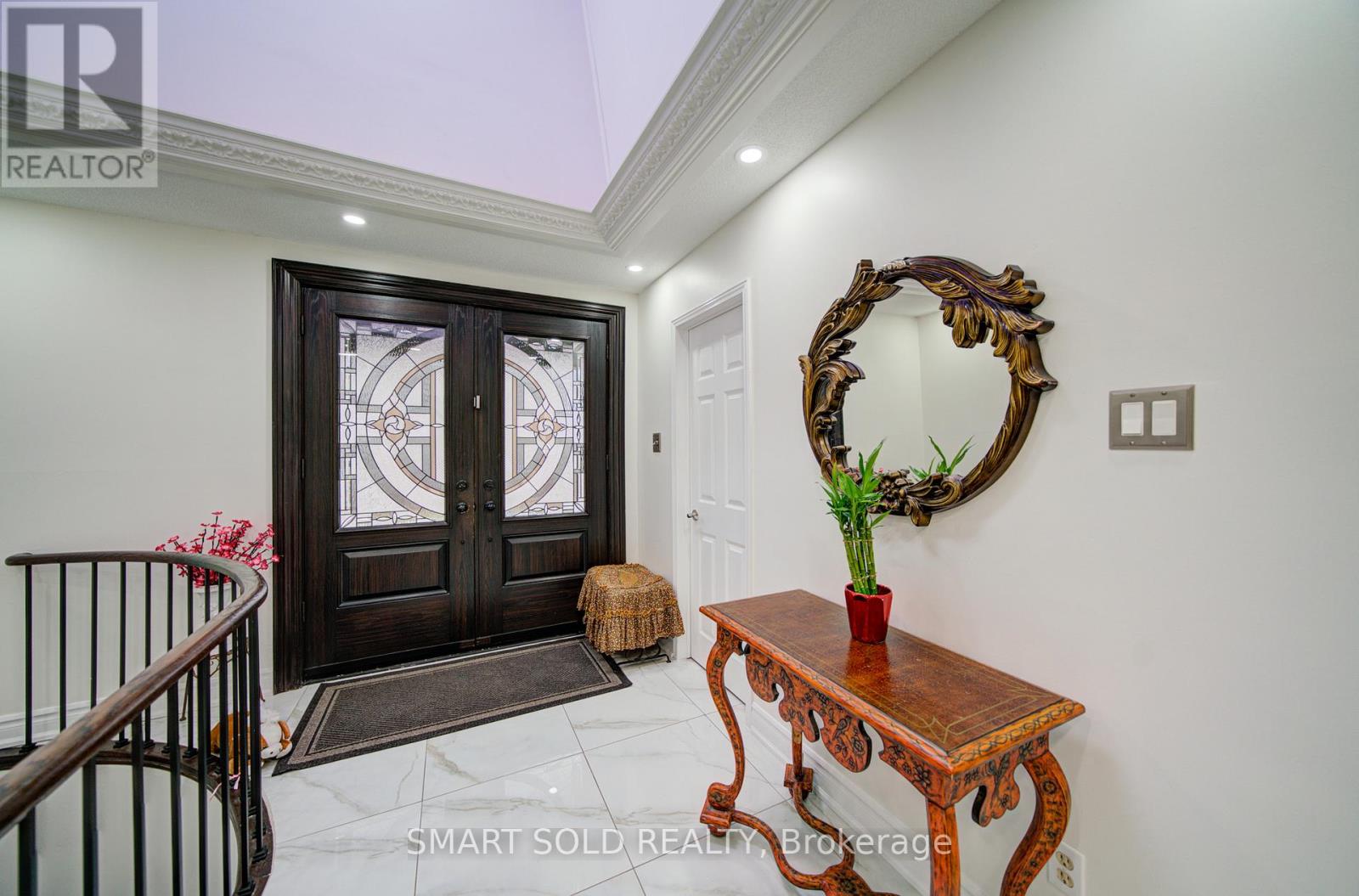 48 Montgomery Court, Markham, Ontario  L3R 0C2 - Photo 5 - N12952618