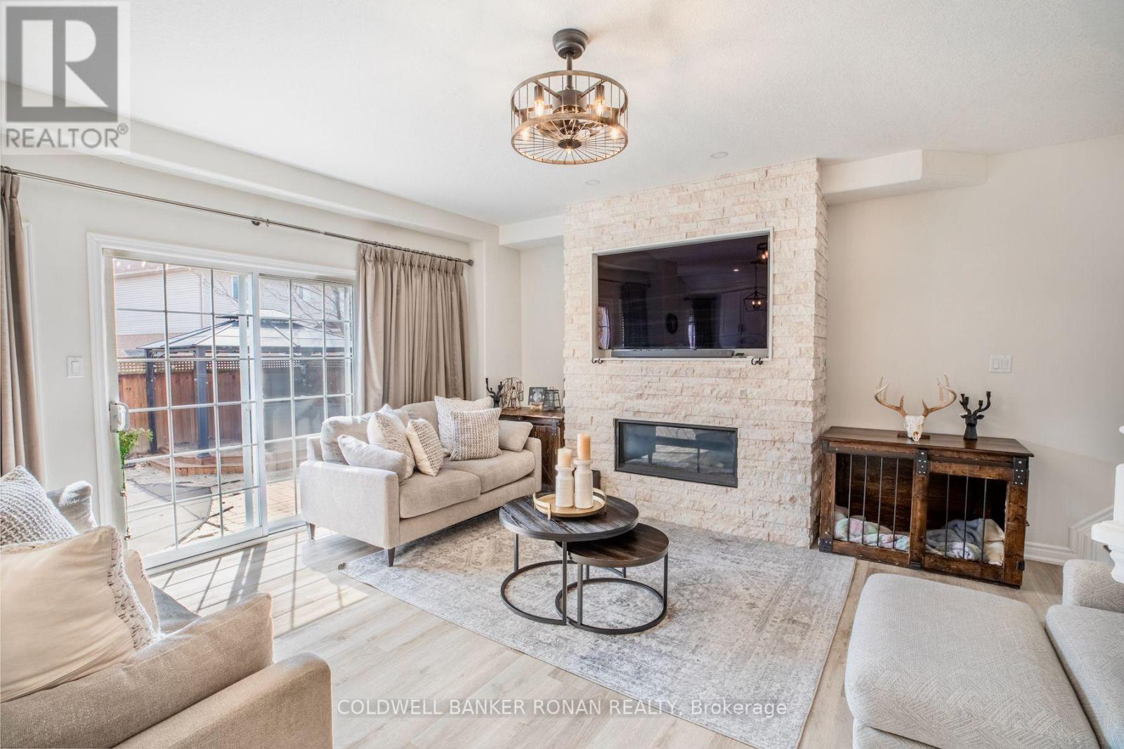 11 Shepard Avenue, New Tecumseth, Ontario  L9R 2E6 - Photo 14 - N12952666