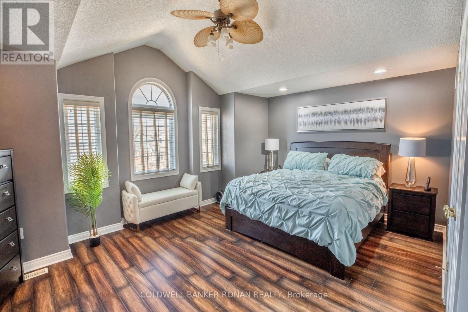 11 Shepard Avenue, New Tecumseth, Ontario  L9R 2E6 - Photo 19 - N12952666