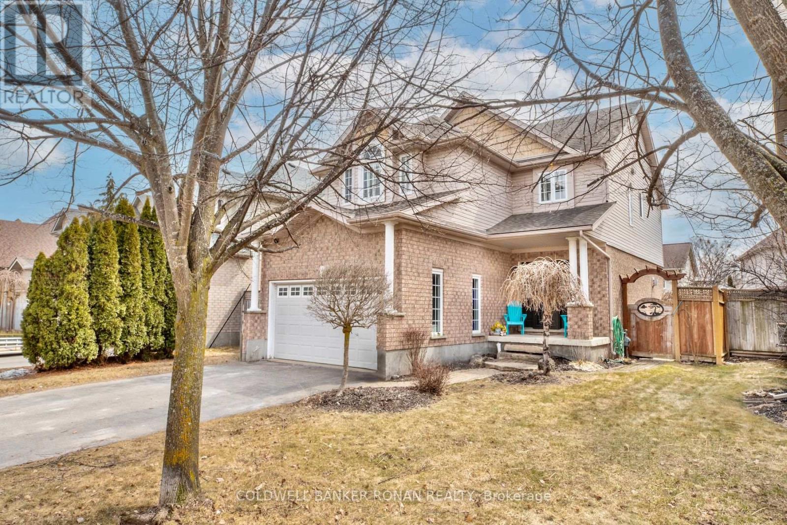 11 Shepard Avenue, New Tecumseth, Ontario  L9R 2E6 - Photo 2 - N12952666