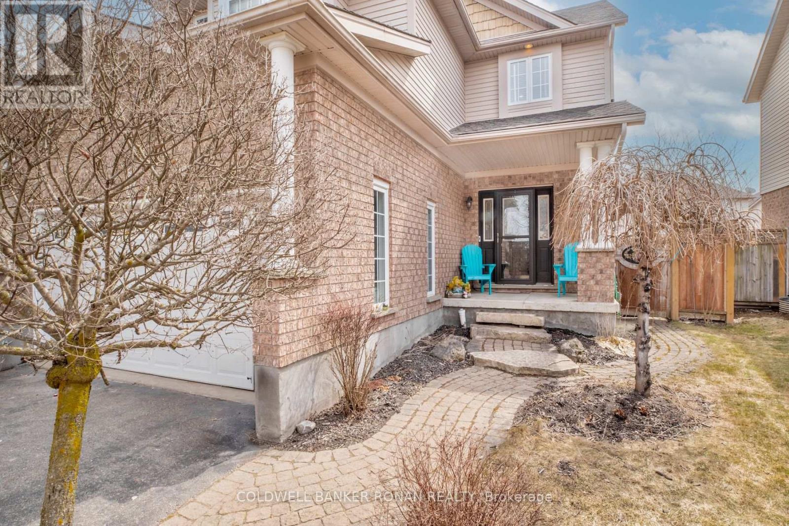 11 Shepard Avenue, New Tecumseth, Ontario  L9R 2E6 - Photo 3 - N12952666