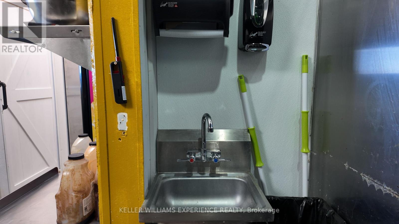 247 West Street N, Orillia, Ontario  L3V 5C9 - Photo 11 - S12952442