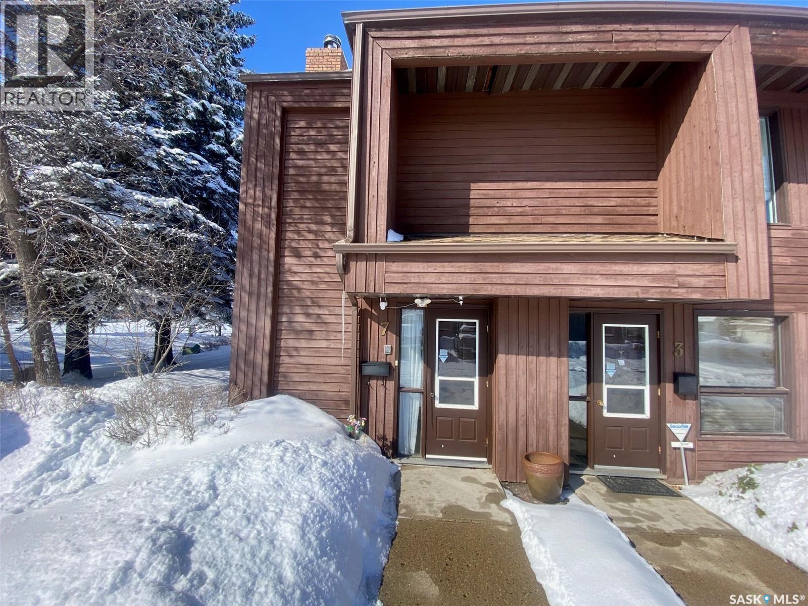 7 111 Fenson Crescent, Yorkton, Saskatchewan  S3N 3S4 - Photo 2 - SK031952