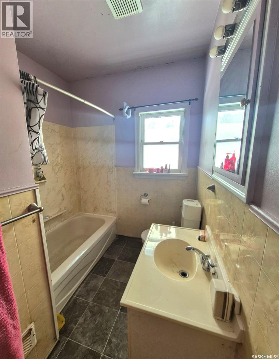 603 20th Street W, Prince Albert, Saskatchewan  S6V 4H4 - Photo 6 - SK031844