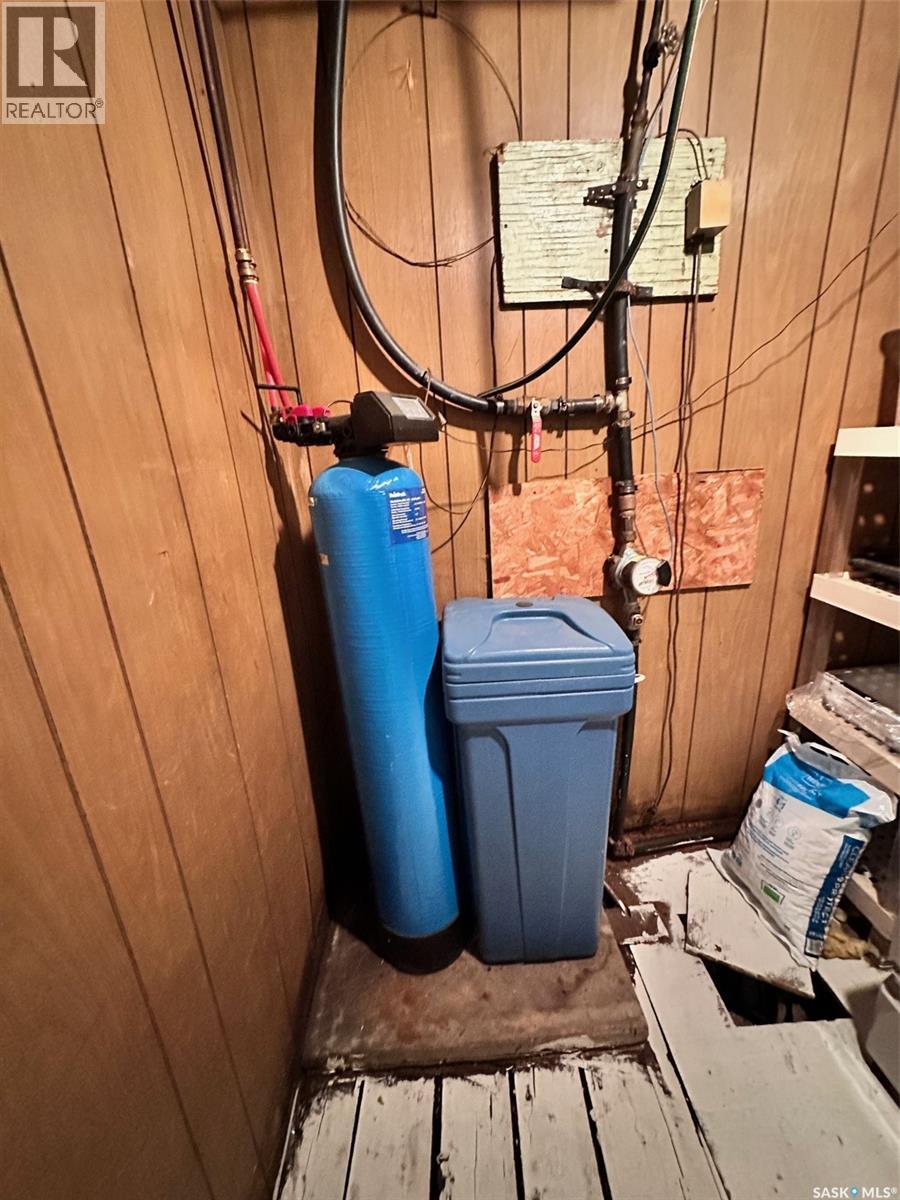 64 1st Avenue E, Leoville, Saskatchewan  S0J 1N0 - Photo 12 - SK031767