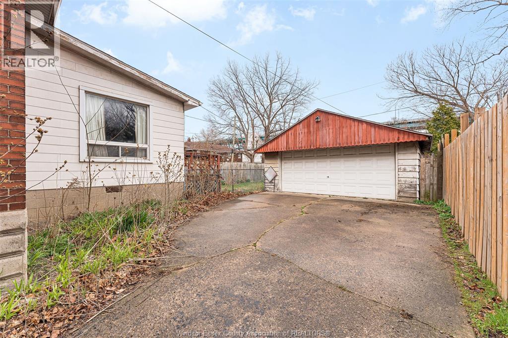 322 Rosedale Avenue, Windsor, Ontario  N9C 2N2 - Photo 4 - 26006737