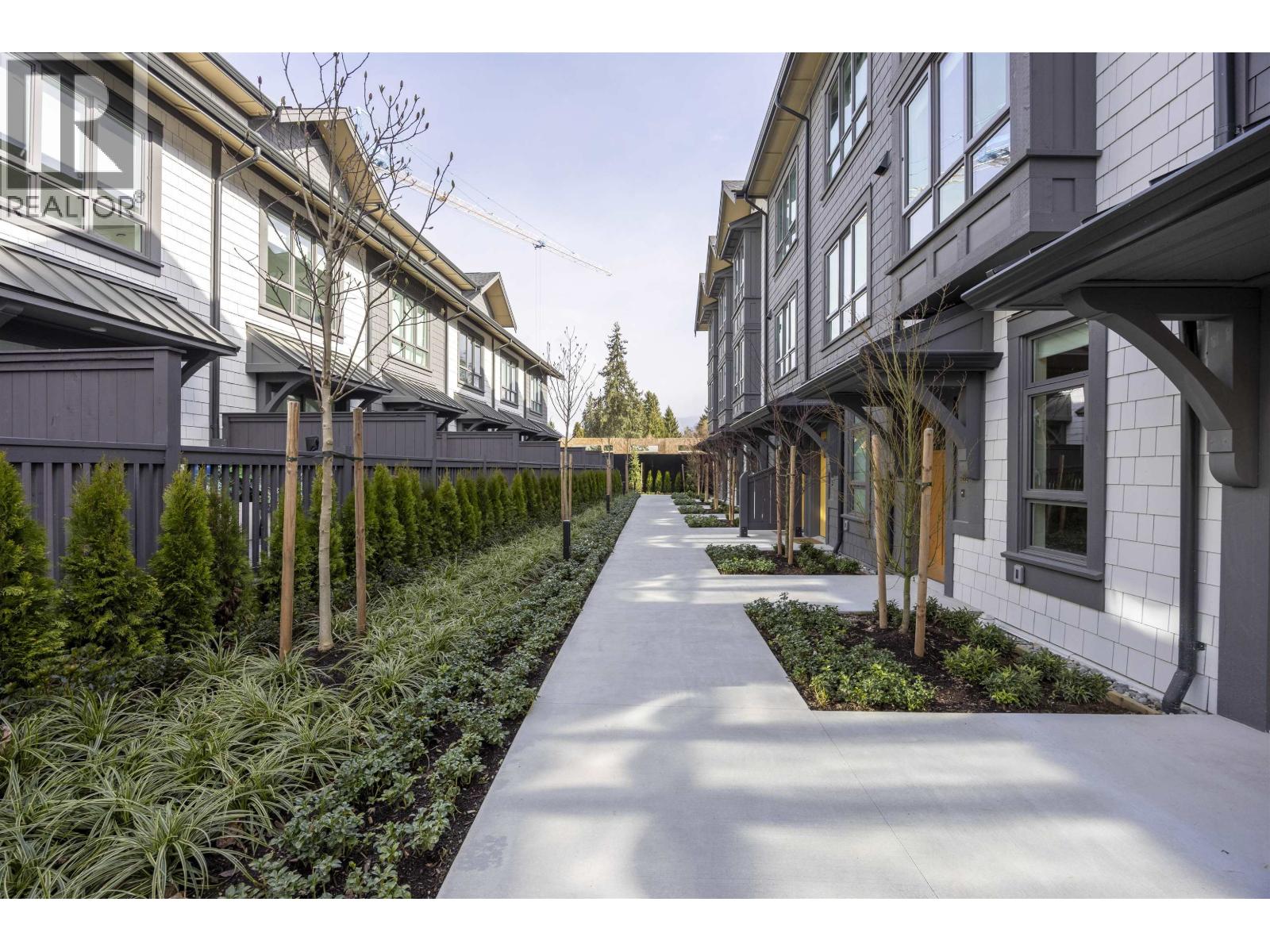 102 2322 Emery Court, North Vancouver, British Columbia  V7J 0G3 - Photo 3 - R3104876