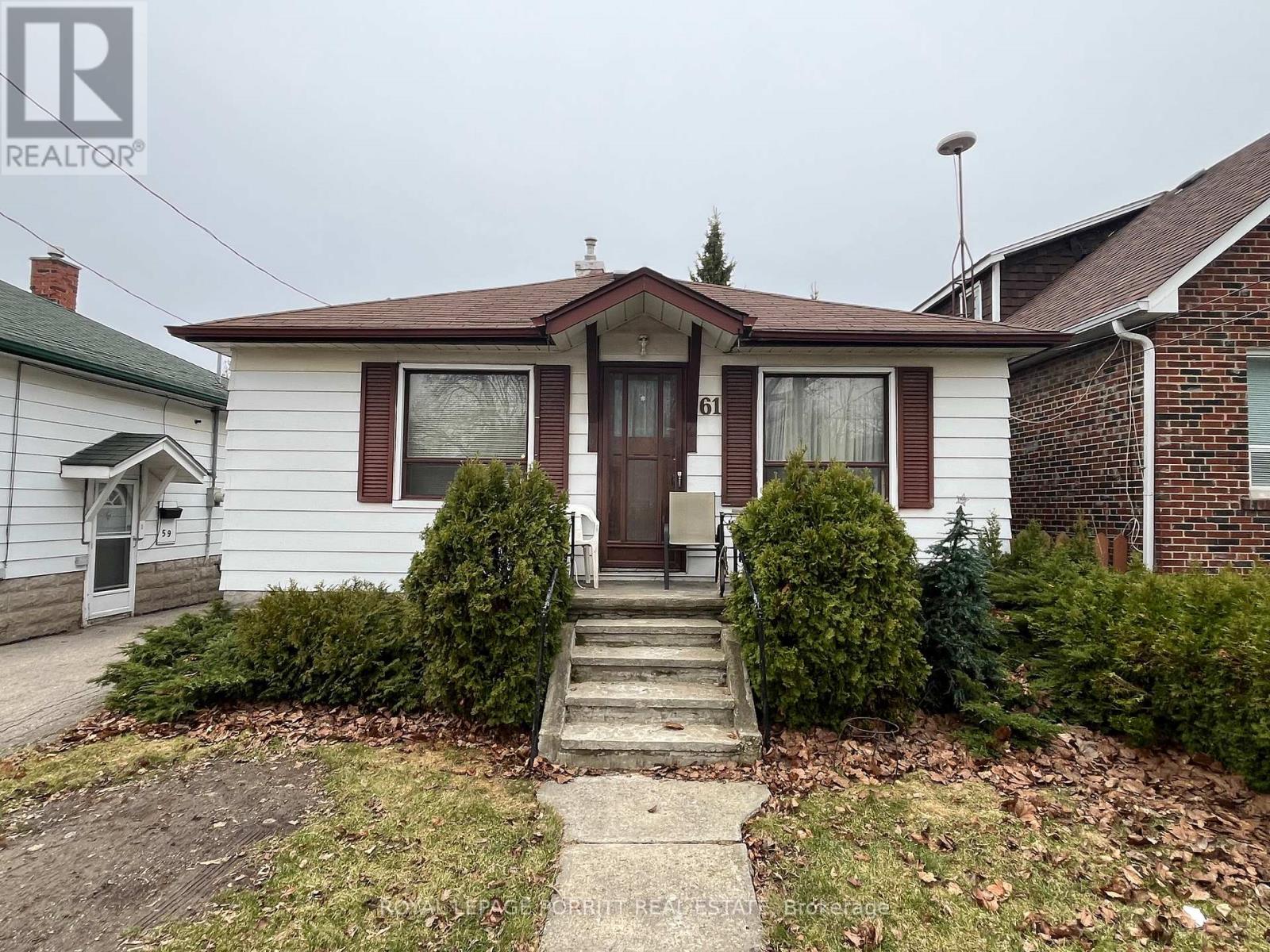 61 FAIRFIELD AVENUE, Toronto, Ontario