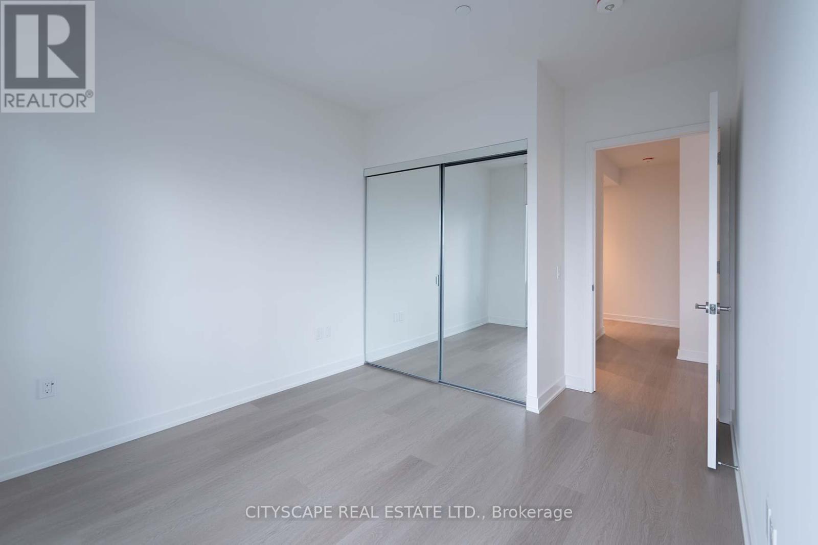 1006 - 448 Burnhamthorpe Road, Mississauga, Ontario  L5B 4M6 - Photo 33 - W12952470