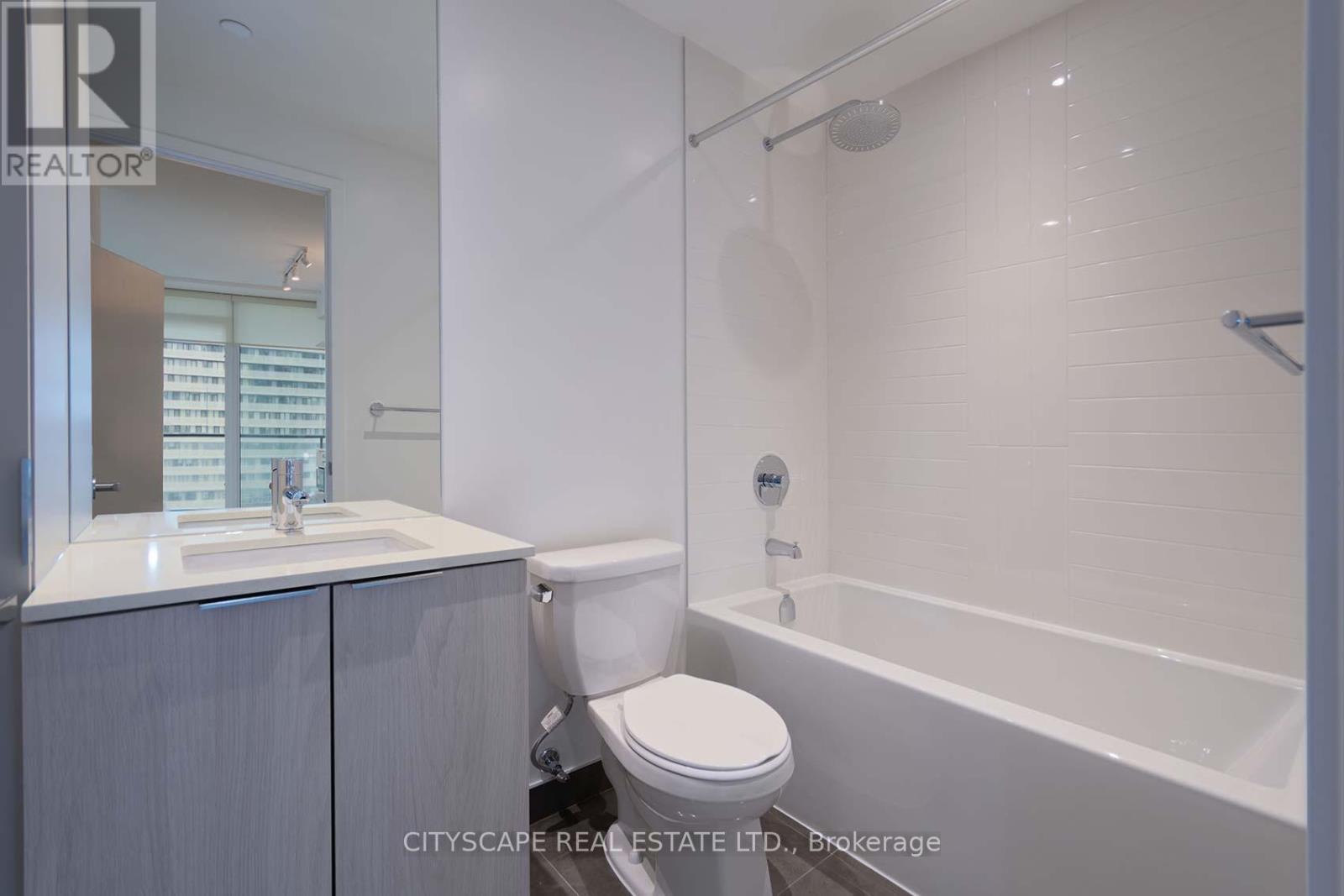 1006 - 448 Burnhamthorpe Road, Mississauga, Ontario  L5B 4M6 - Photo 34 - W12952470