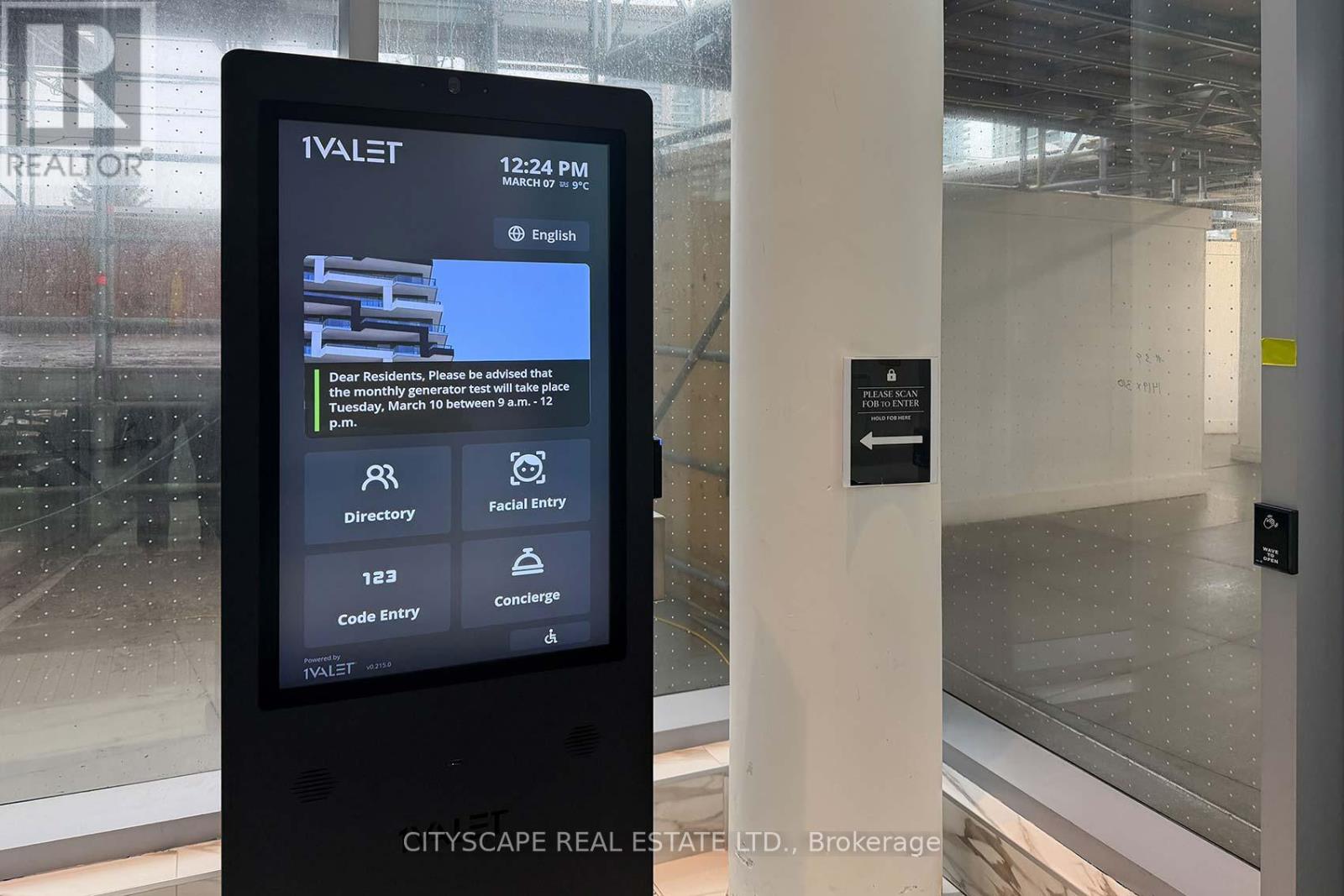 1006 - 448 Burnhamthorpe Road, Mississauga, Ontario  L5B 4M6 - Photo 4 - W12952470