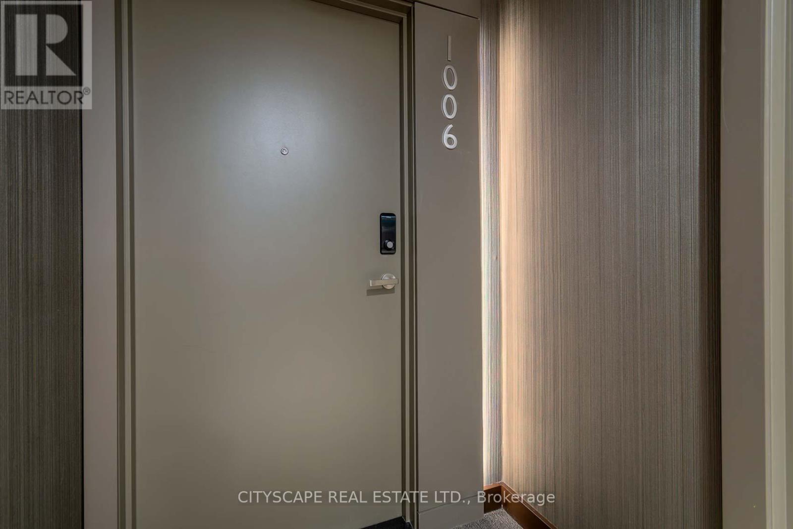 1006 - 448 Burnhamthorpe Road, Mississauga, Ontario  L5B 4M6 - Photo 6 - W12952470