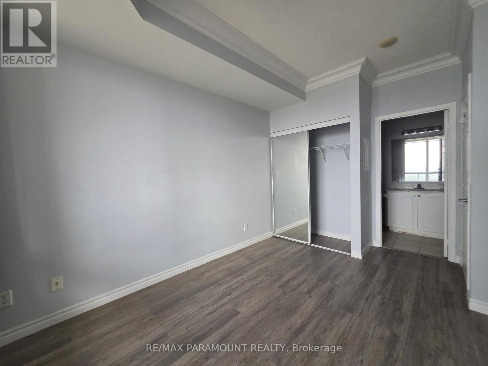 2303 - 388 Prince Of Wales Drive, Mississauga, Ontario  L5B 0A1 - Photo 11 - W12952472