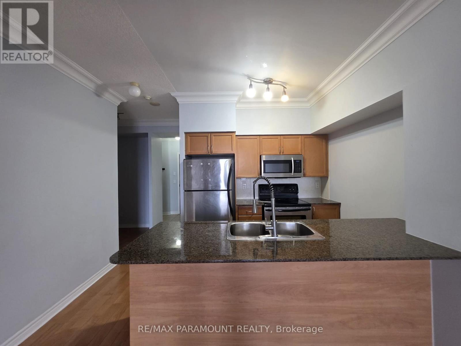 2303 - 388 Prince Of Wales Drive, Mississauga, Ontario  L5B 0A1 - Photo 3 - W12952472