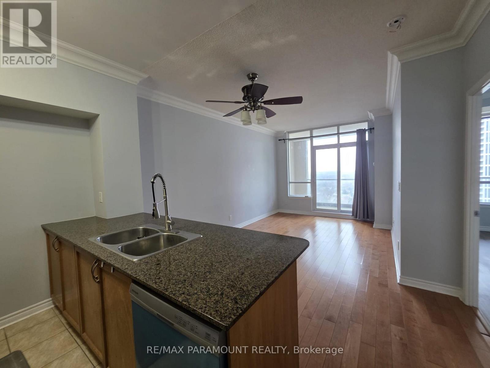 2303 - 388 Prince Of Wales Drive, Mississauga, Ontario  L5B 0A1 - Photo 5 - W12952472