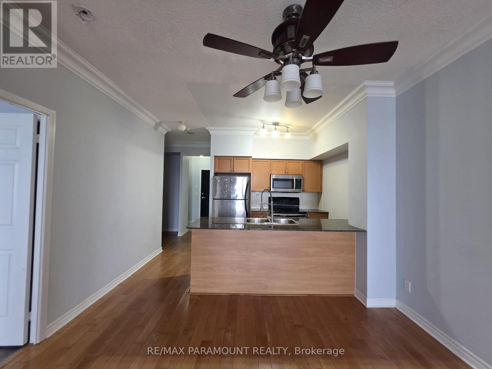 2303 - 388 Prince Of Wales Drive, Mississauga, Ontario  L5B 0A1 - Photo 7 - W12952472