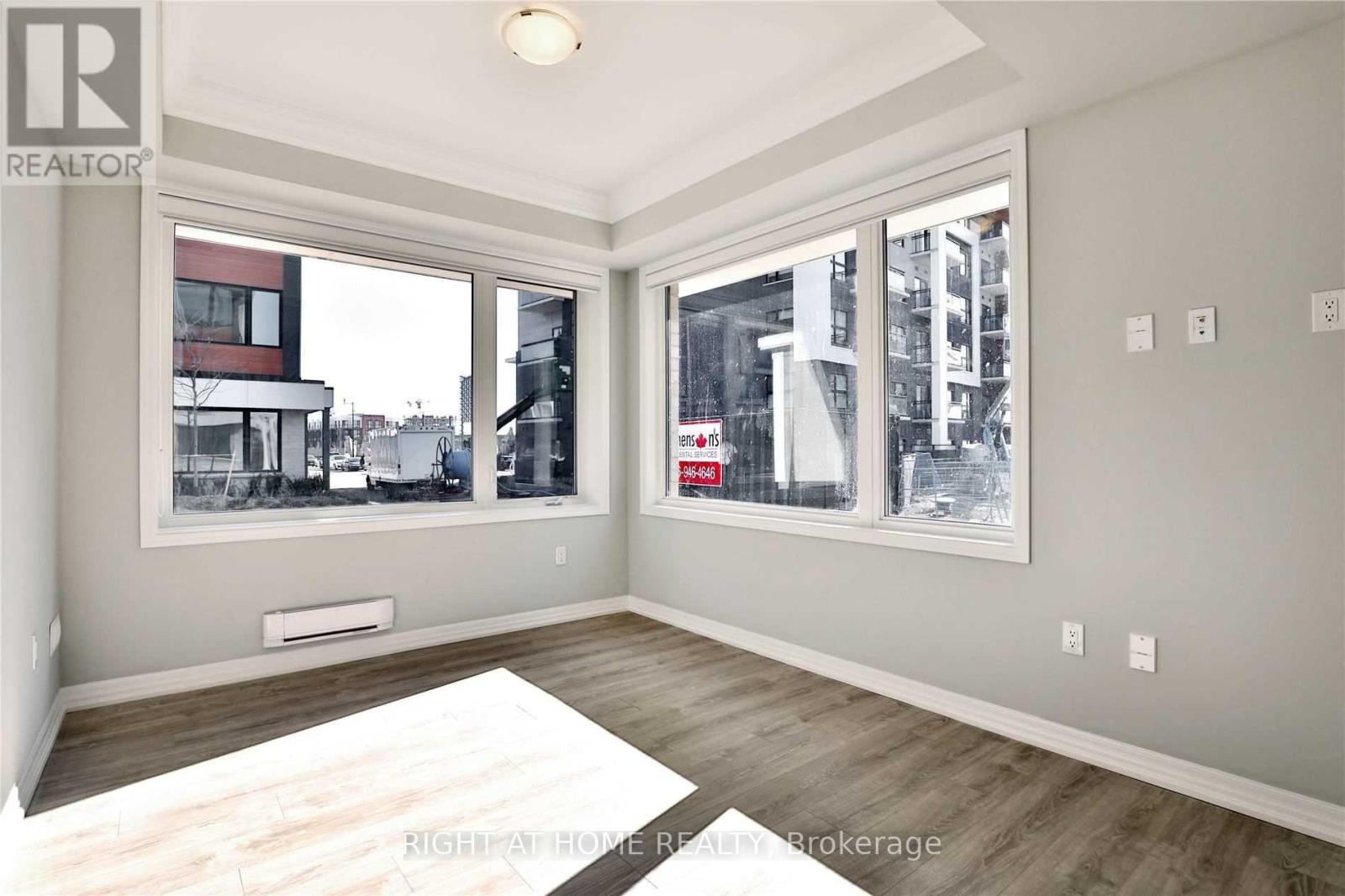 #7 - 92 Huguenot Road, Oakville, Ontario  L6H 0M3 - Photo 13 - W12952478