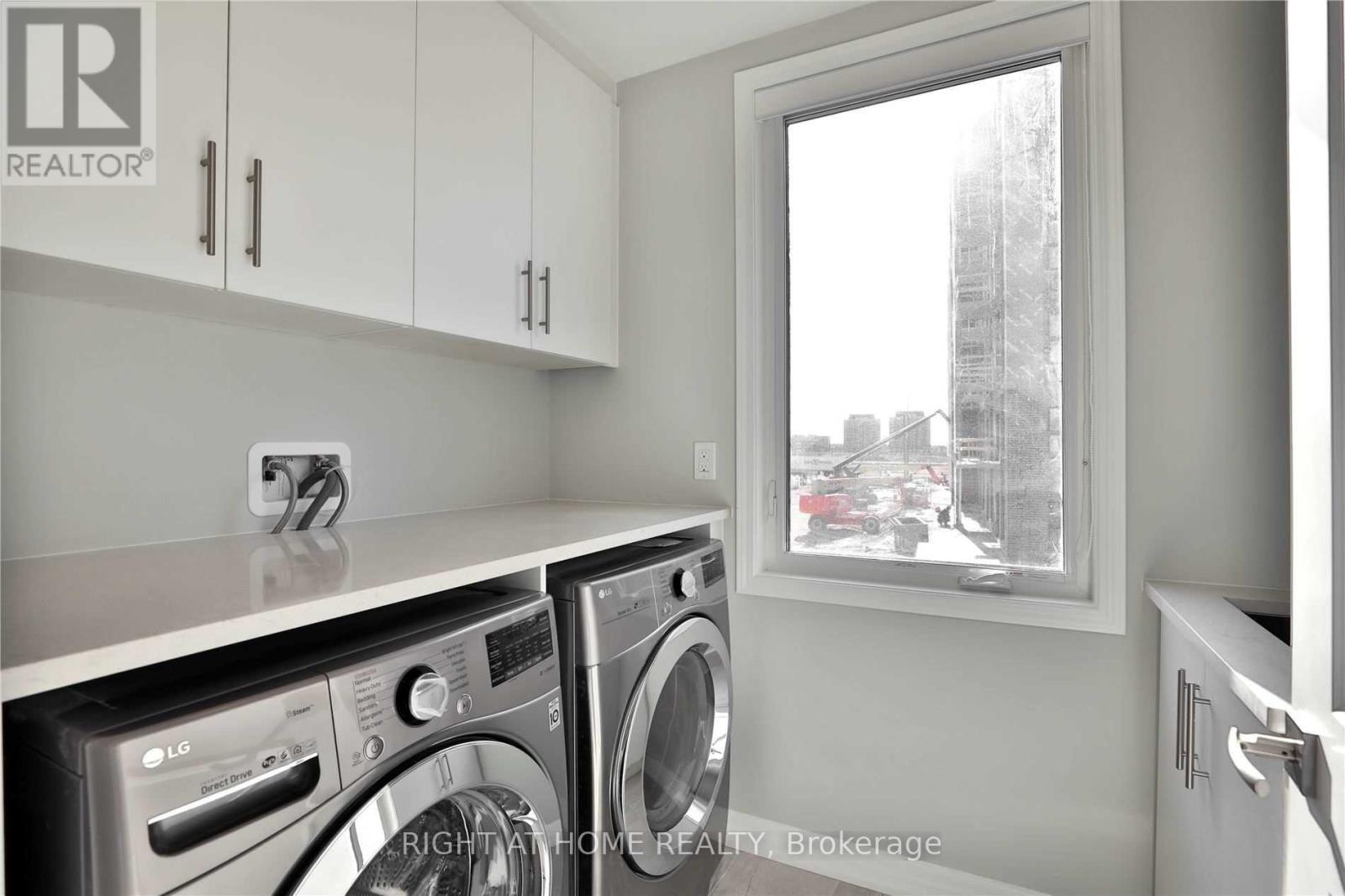 #7 - 92 Huguenot Road, Oakville, Ontario  L6H 0M3 - Photo 21 - W12952478