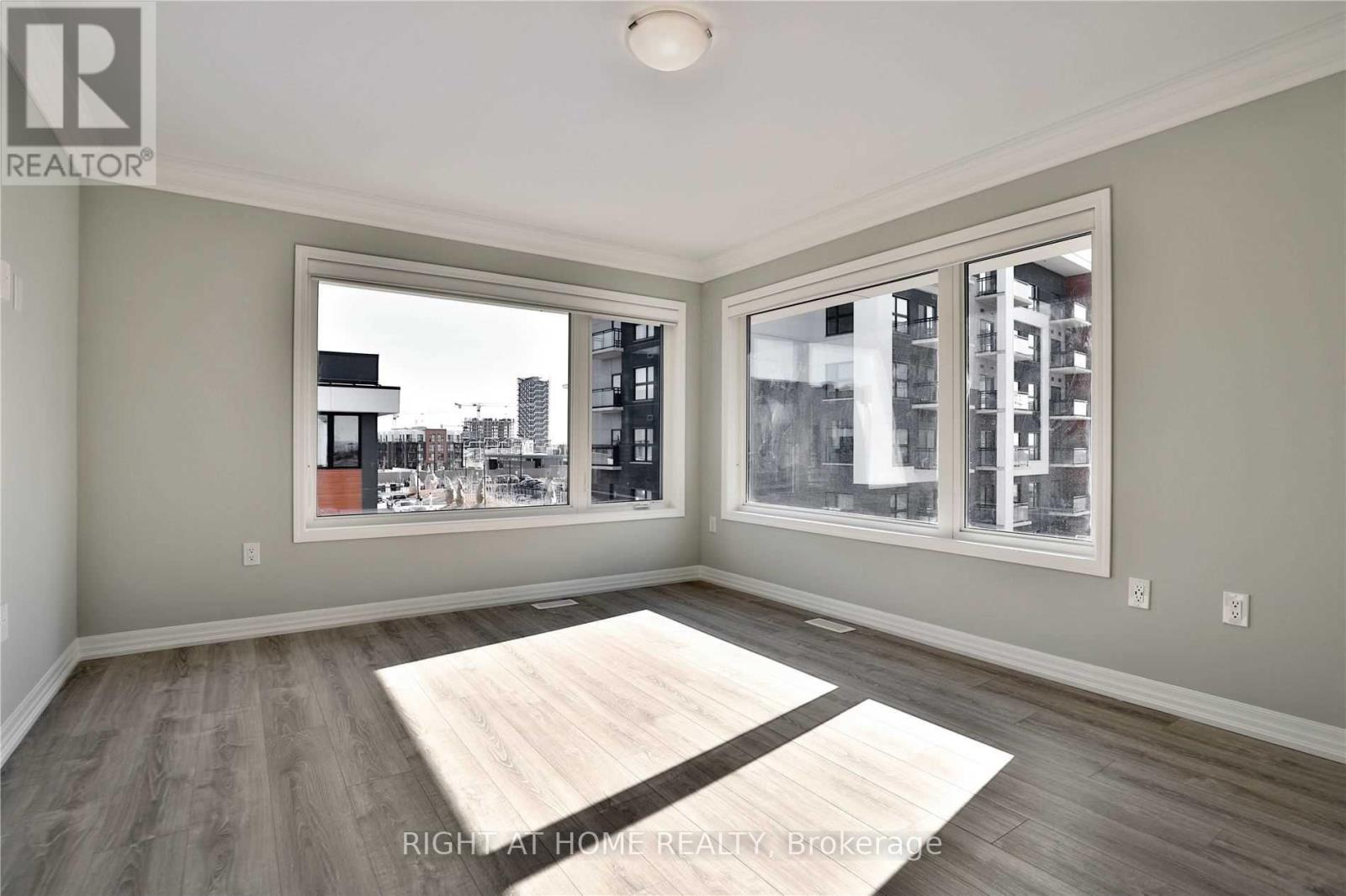 #7 - 92 Huguenot Road, Oakville, Ontario  L6H 0M3 - Photo 23 - W12952478