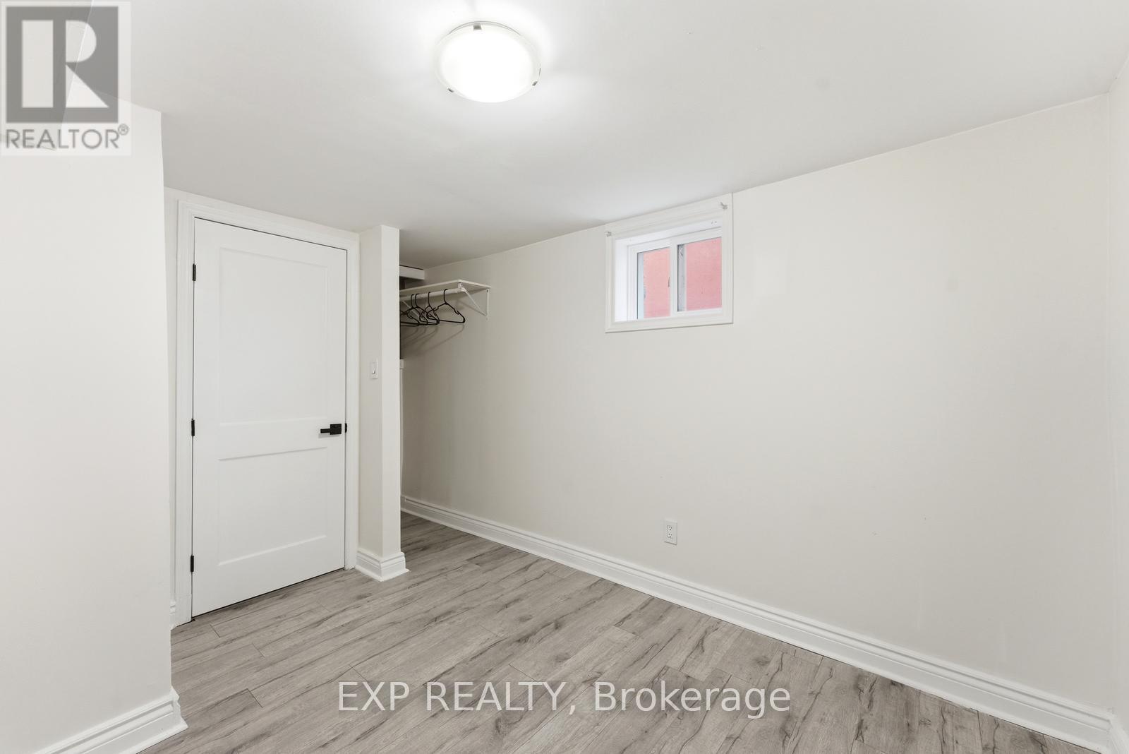 32 Victoria Boulevard, Toronto, Ontario  M6M 2C1 - Photo 28 - W12952534