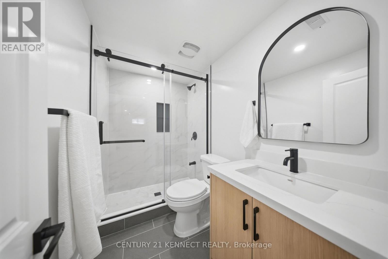 2121 Baynham Court, Mississauga, Ontario  L5A 1H1 - Photo 26 - W12952538