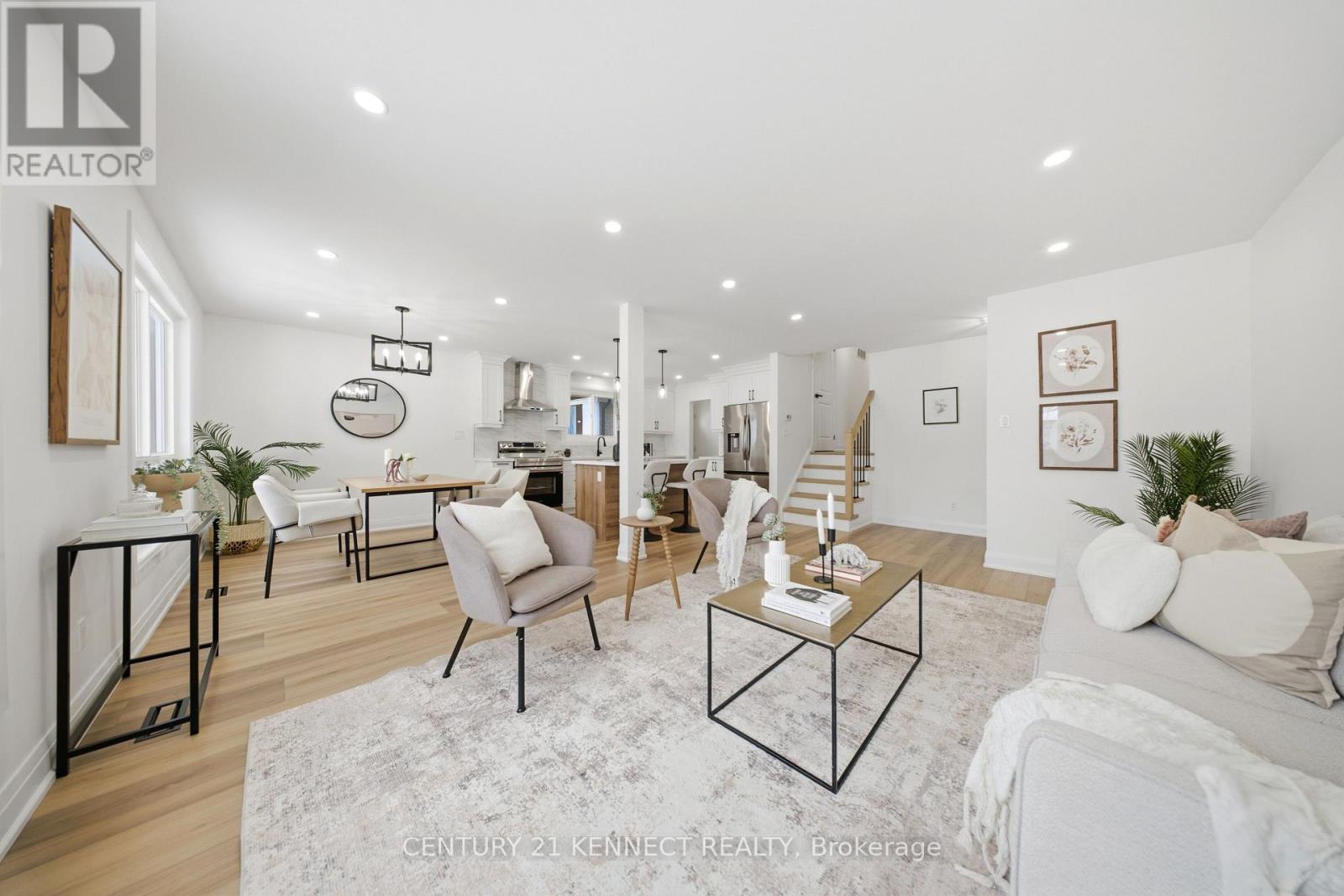 2121 Baynham Court, Mississauga, Ontario  L5A 1H1 - Photo 5 - W12952538