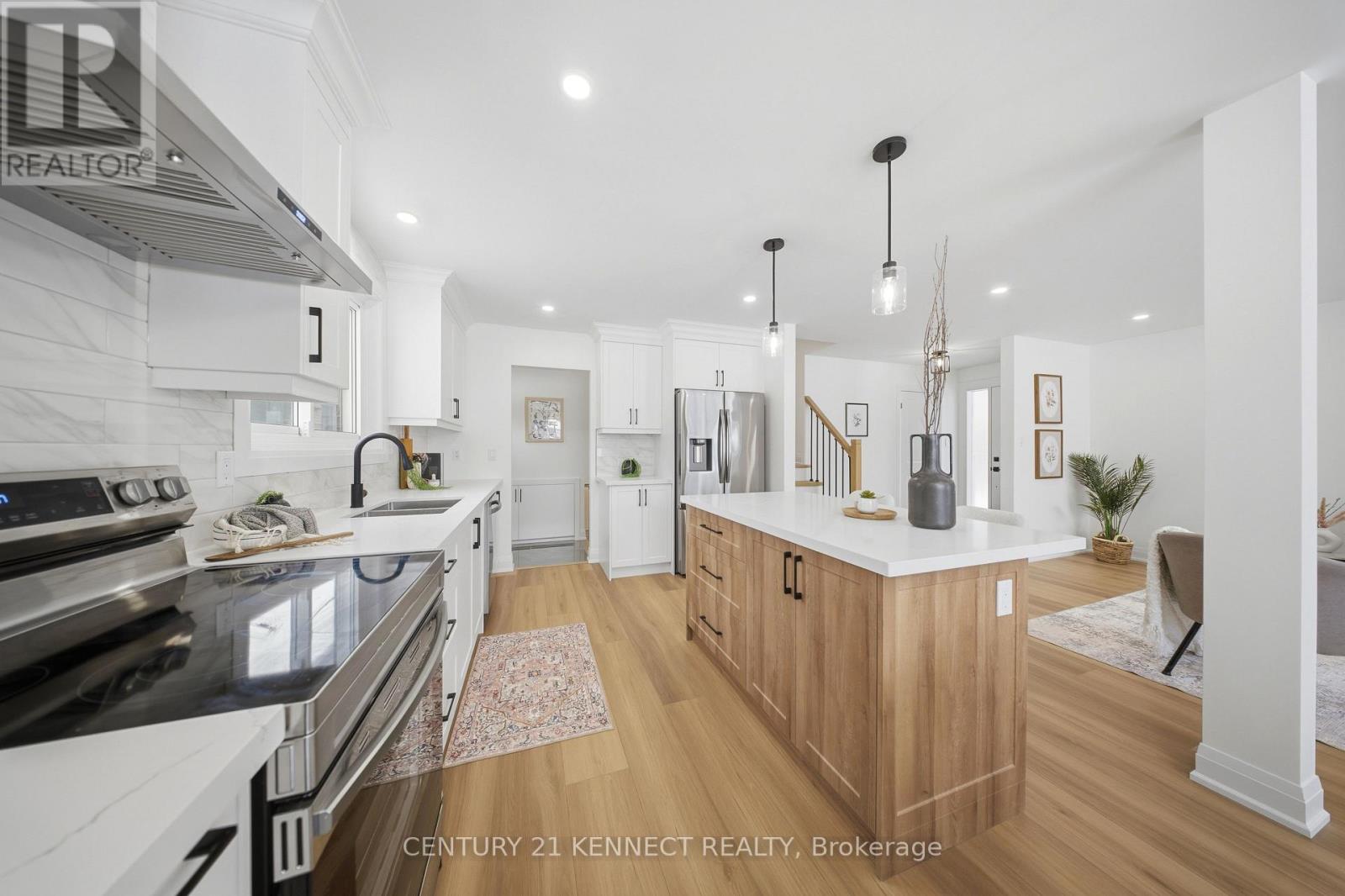 2121 Baynham Court, Mississauga, Ontario  L5A 1H1 - Photo 9 - W12952538