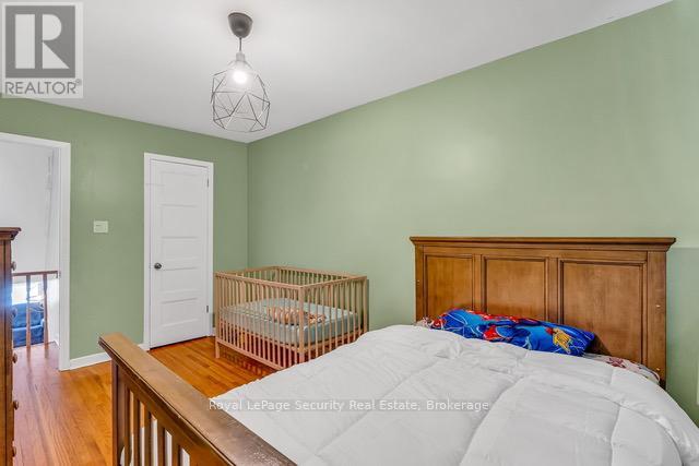 129 Milady Road, Toronto, Ontario  M9L 2J1 - Photo 26 - W12952542