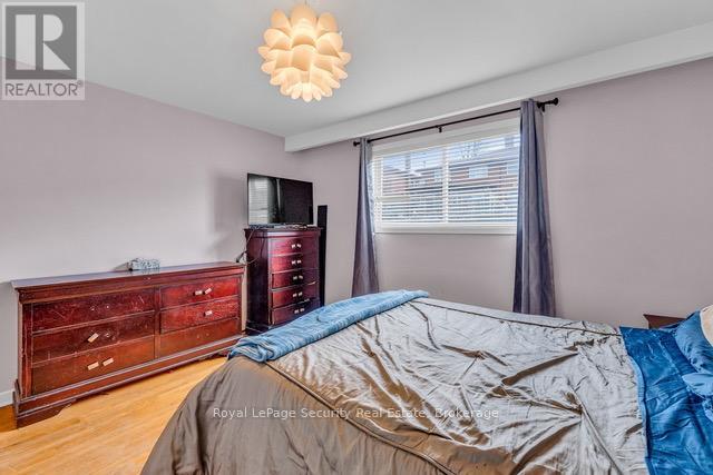 129 Milady Road, Toronto, Ontario  M9L 2J1 - Photo 31 - W12952542