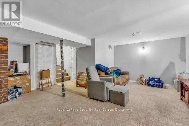 129 Milady Road, Toronto, Ontario  M9L 2J1 - Photo 37 - W12952542