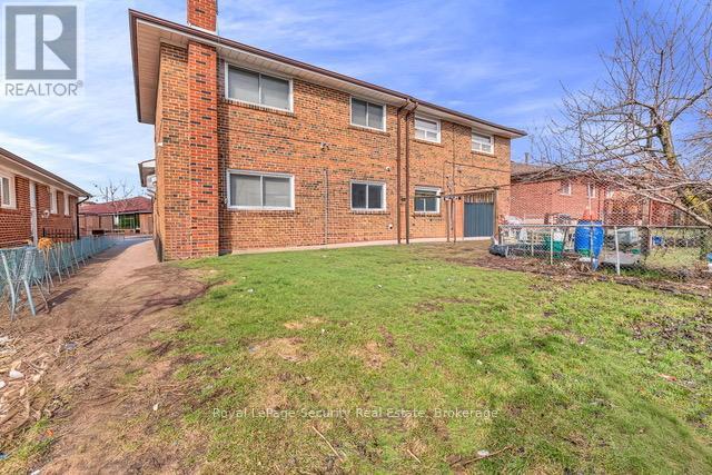 129 Milady Road, Toronto, Ontario  M9L 2J1 - Photo 44 - W12952542