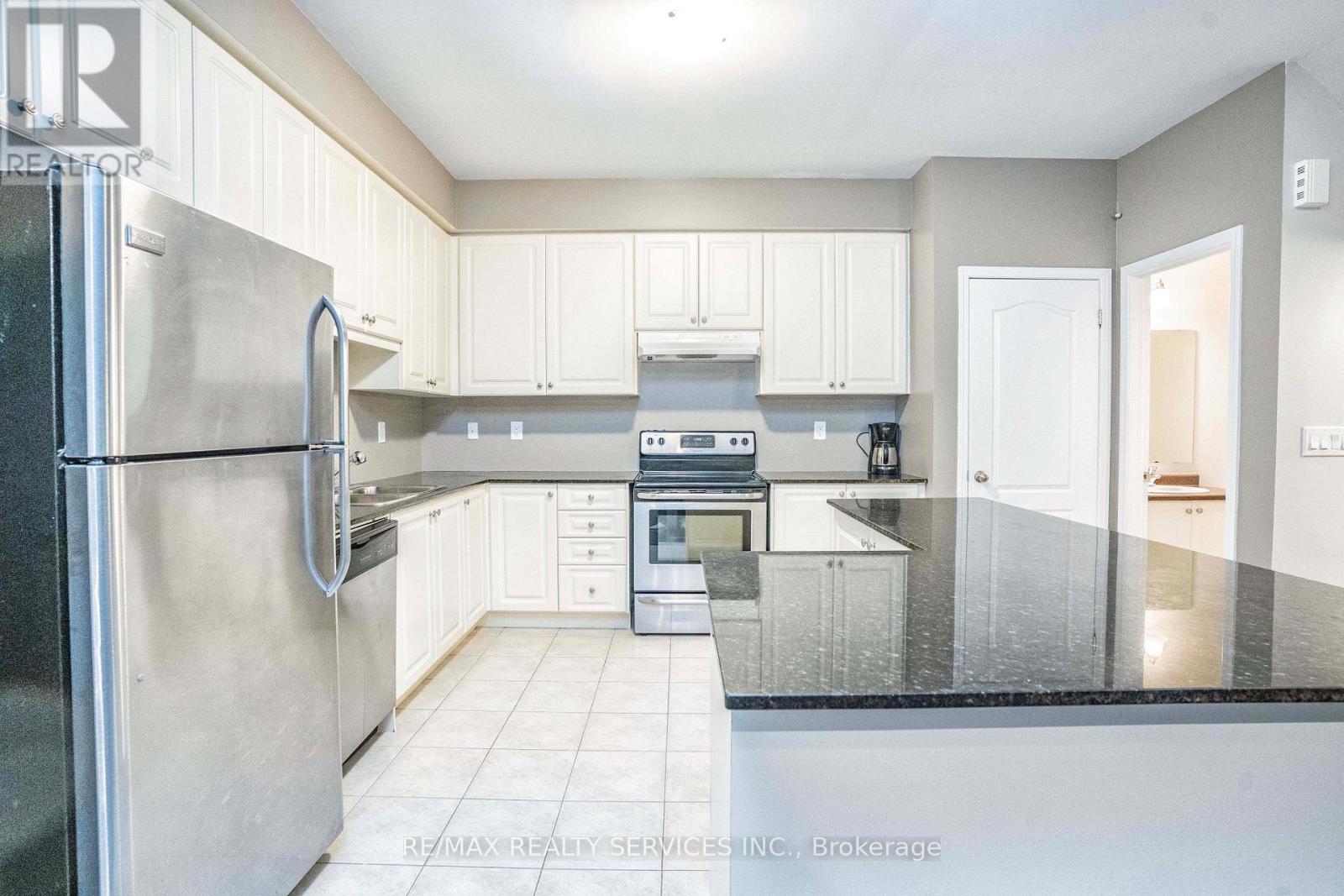 6 Birchfield Crescent, Caledon, Ontario  L7C 3P6 - Photo 15 - W12952546