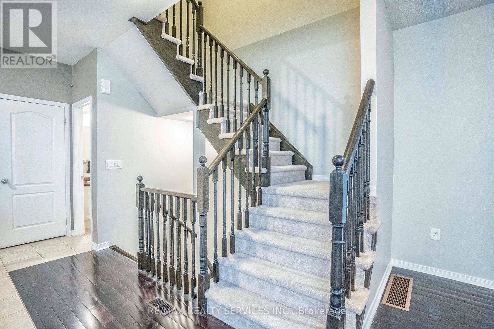 6 Birchfield Crescent, Caledon, Ontario  L7C 3P6 - Photo 20 - W12952546