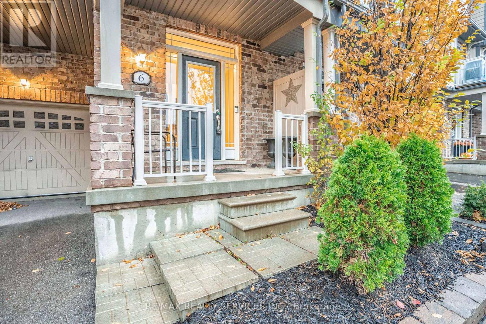 6 Birchfield Crescent, Caledon, Ontario  L7C 3P6 - Photo 3 - W12952546