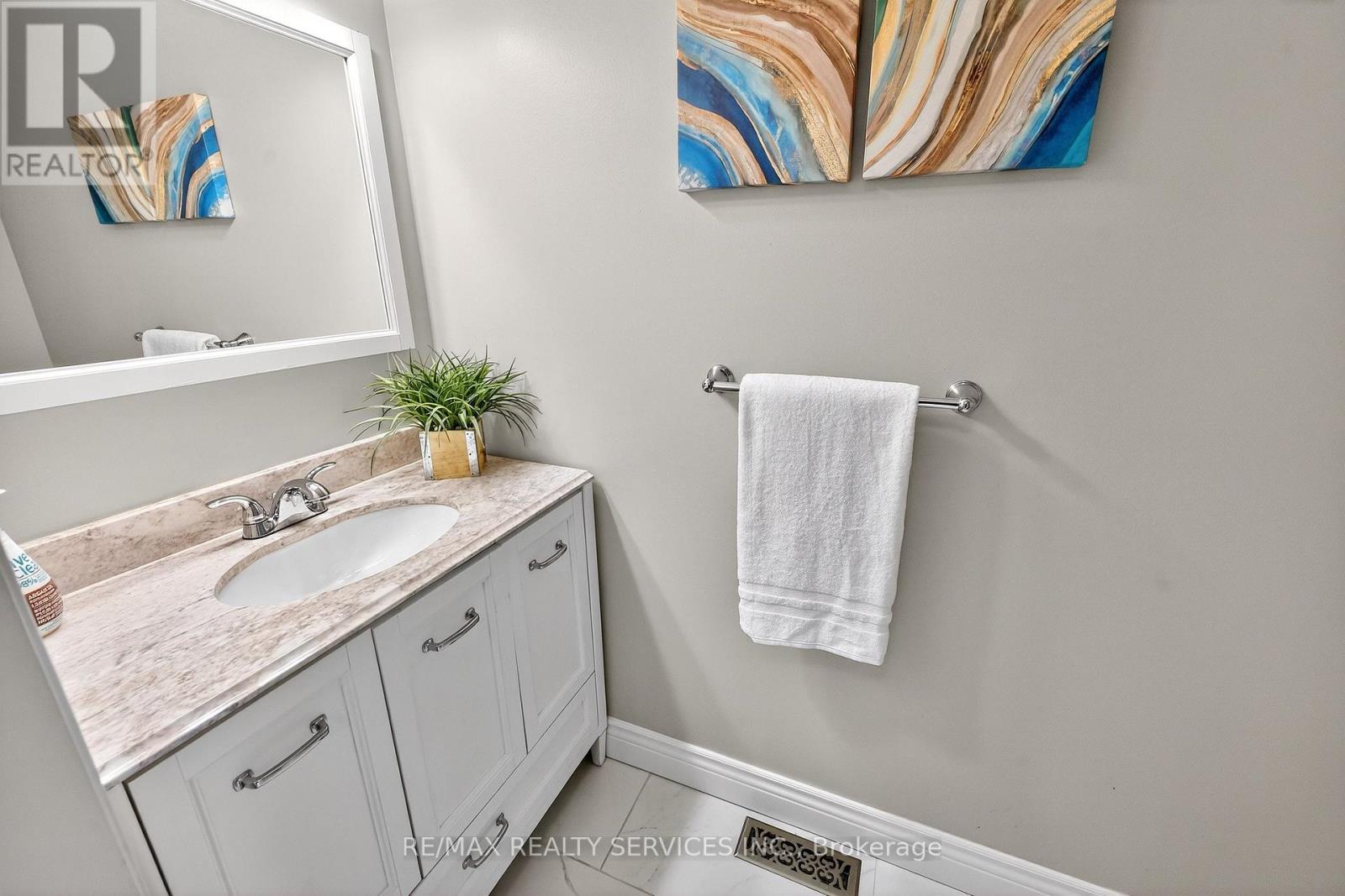 99 White Tail Crescent, Brampton, Ontario  L6Y 5B9 - Photo 16 - W12952570