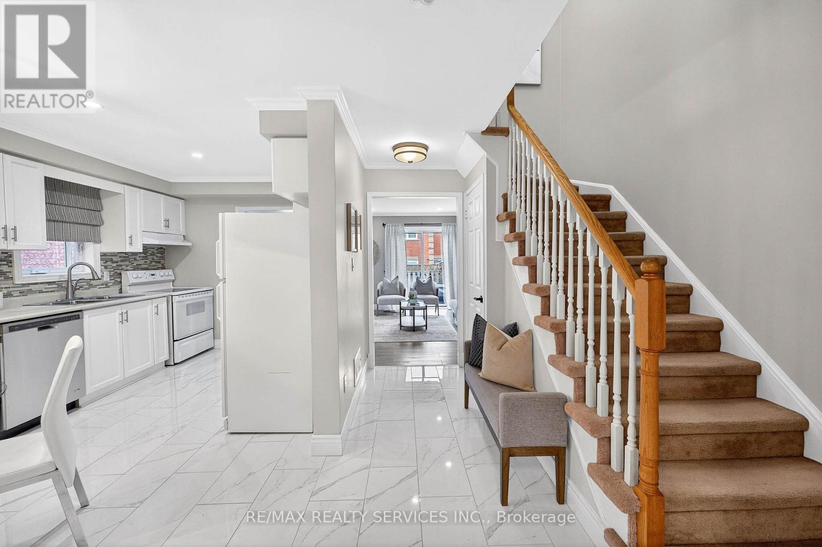 99 White Tail Crescent, Brampton, Ontario  L6Y 5B9 - Photo 17 - W12952570