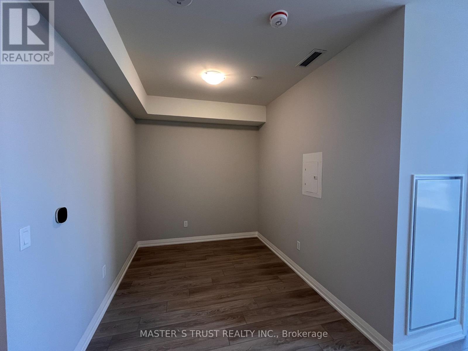 1207 - 1415 Dundas Street E, Oakville, Ontario  L6H 8A3 - Photo 7 - W12952598