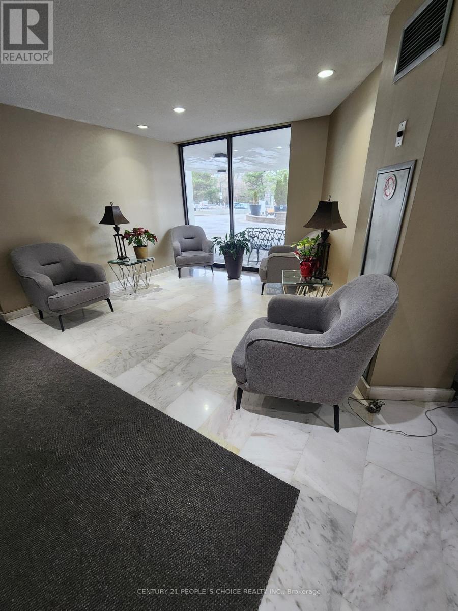 1803 - 3695 Kaneff Crescent, Mississauga, Ontario  L5A 4B6 - Photo 2 - W12952604