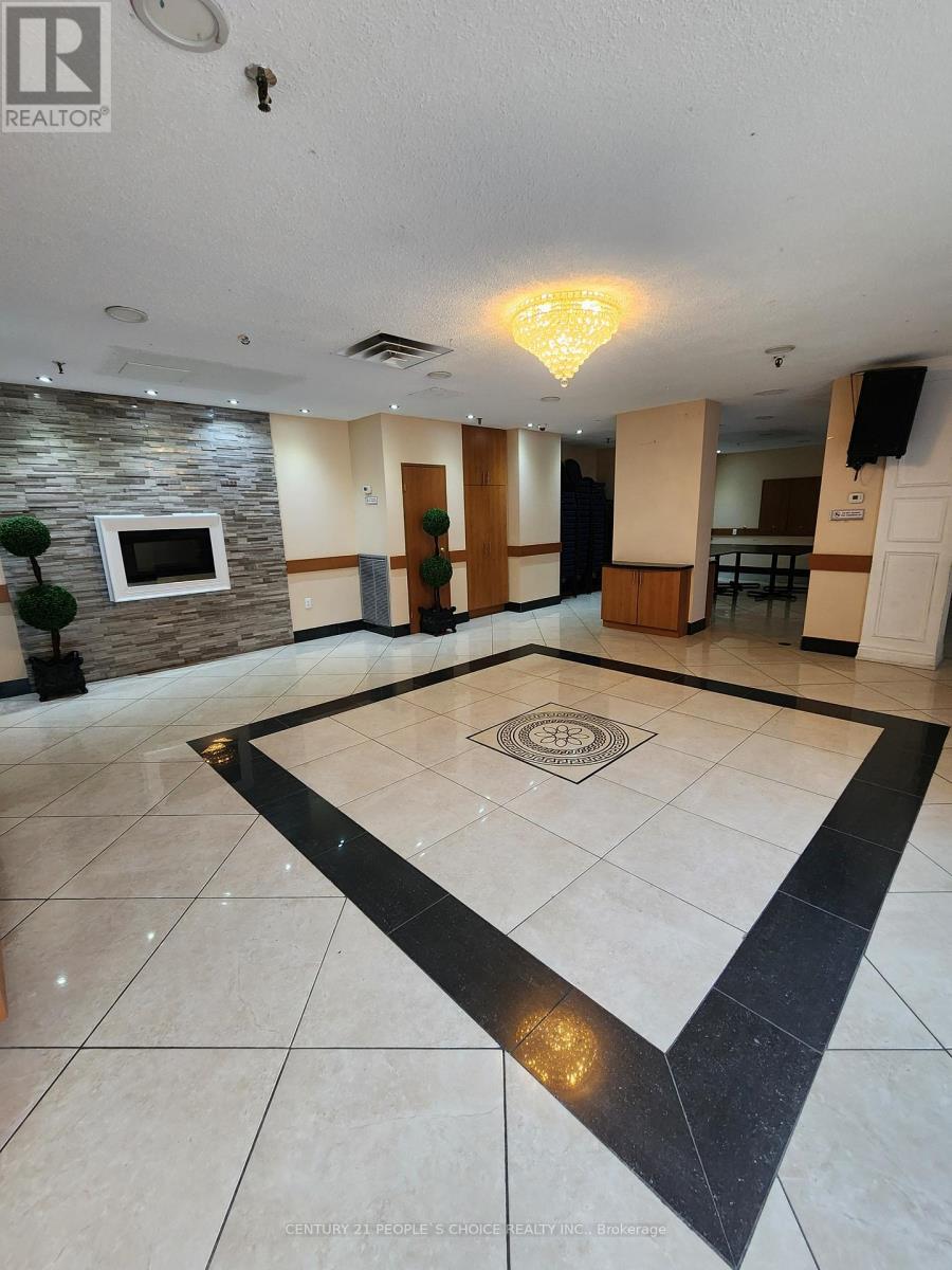 1803 - 3695 Kaneff Crescent, Mississauga, Ontario  L5A 4B6 - Photo 3 - W12952604