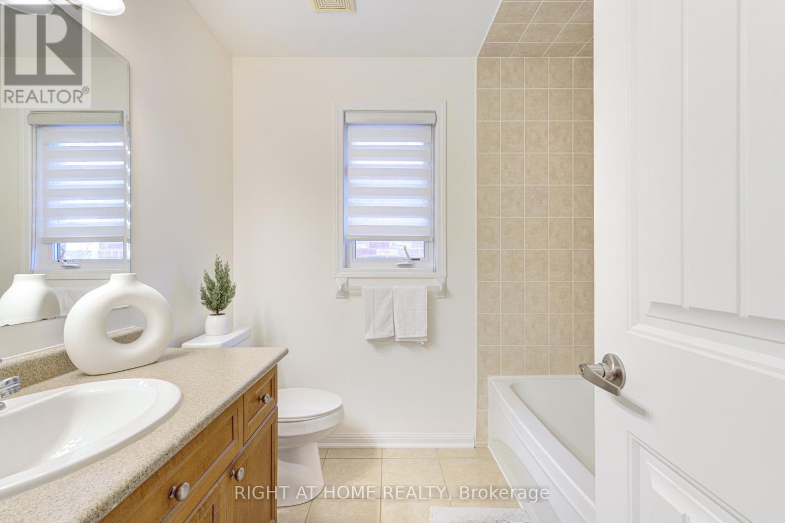 796 Rayner Court, Milton, Ontario  L9T 0N8 - Photo 31 - W12952624