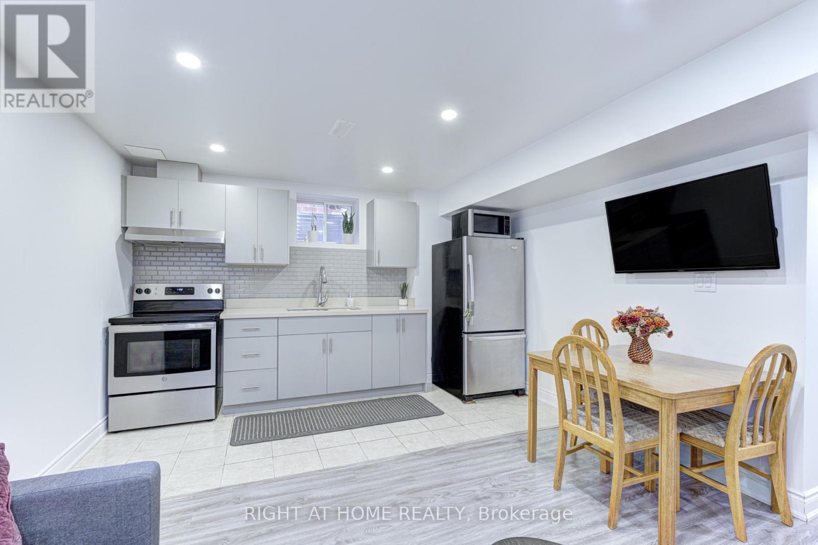 796 Rayner Court, Milton, Ontario  L9T 0N8 - Photo 39 - W12952624