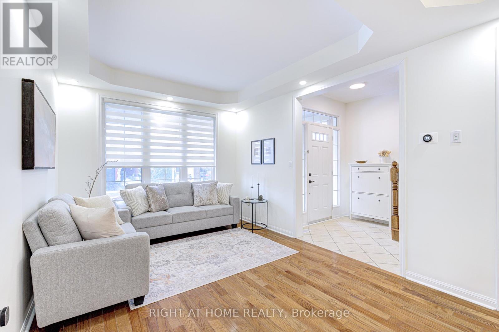 796 Rayner Court, Milton, Ontario  L9T 0N8 - Photo 6 - W12952624