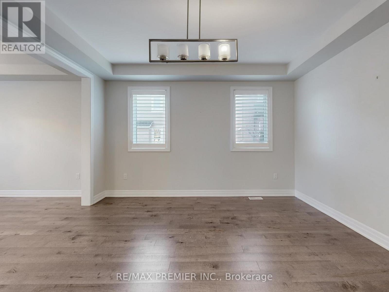 140 Magnolia Crescent, Oakville, Ontario  L6M 4M1 - Photo 10 - W12952632