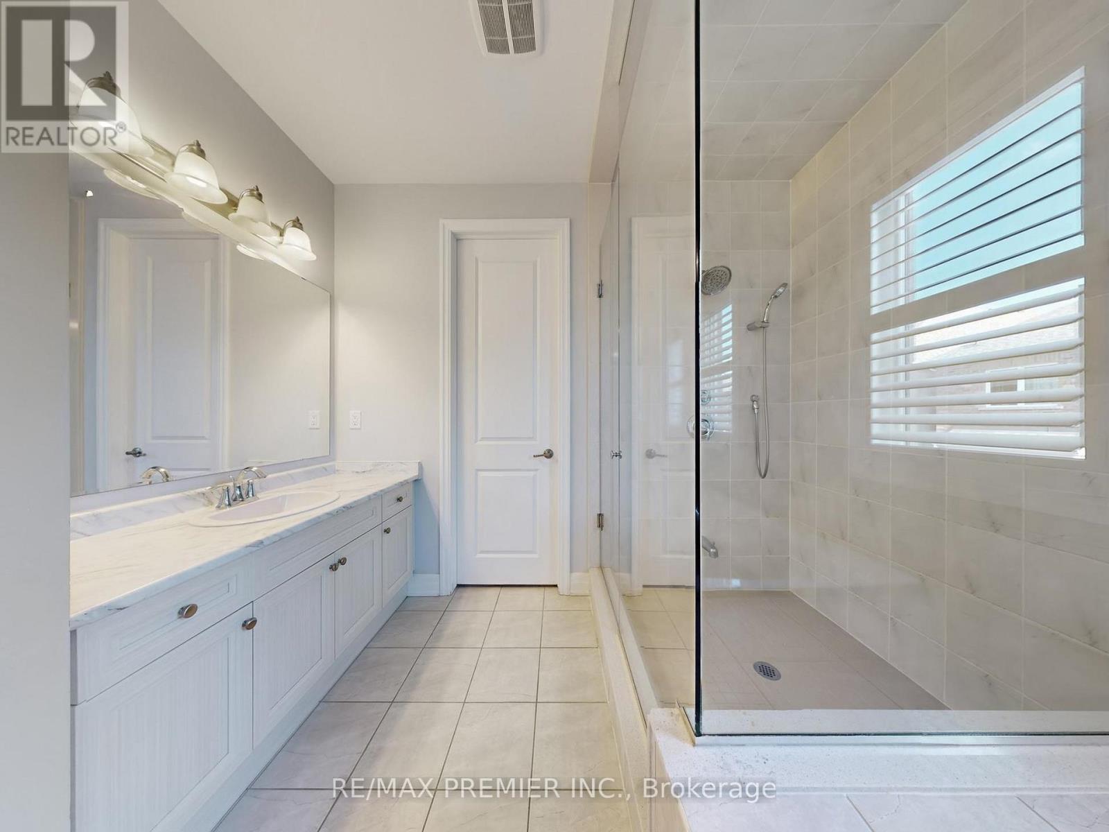 140 Magnolia Crescent, Oakville, Ontario  L6M 4M1 - Photo 27 - W12952632