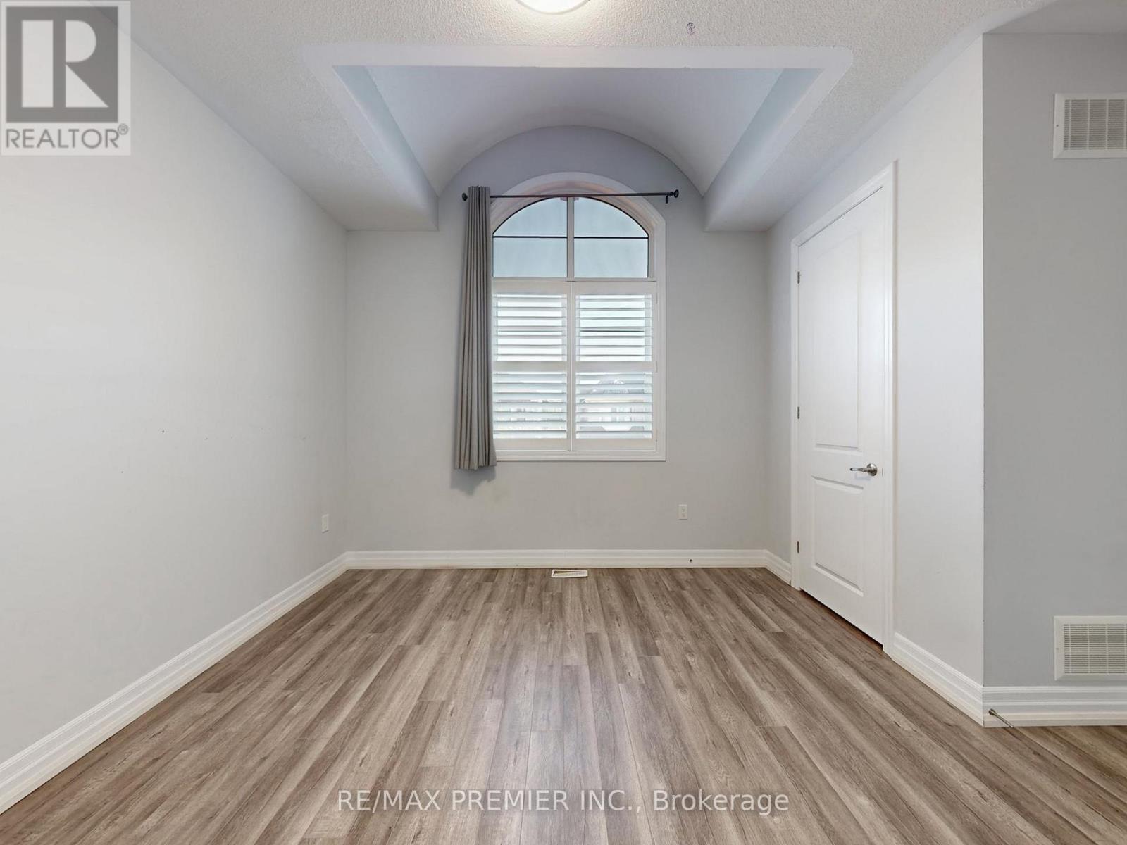 140 Magnolia Crescent, Oakville, Ontario  L6M 4M1 - Photo 32 - W12952632