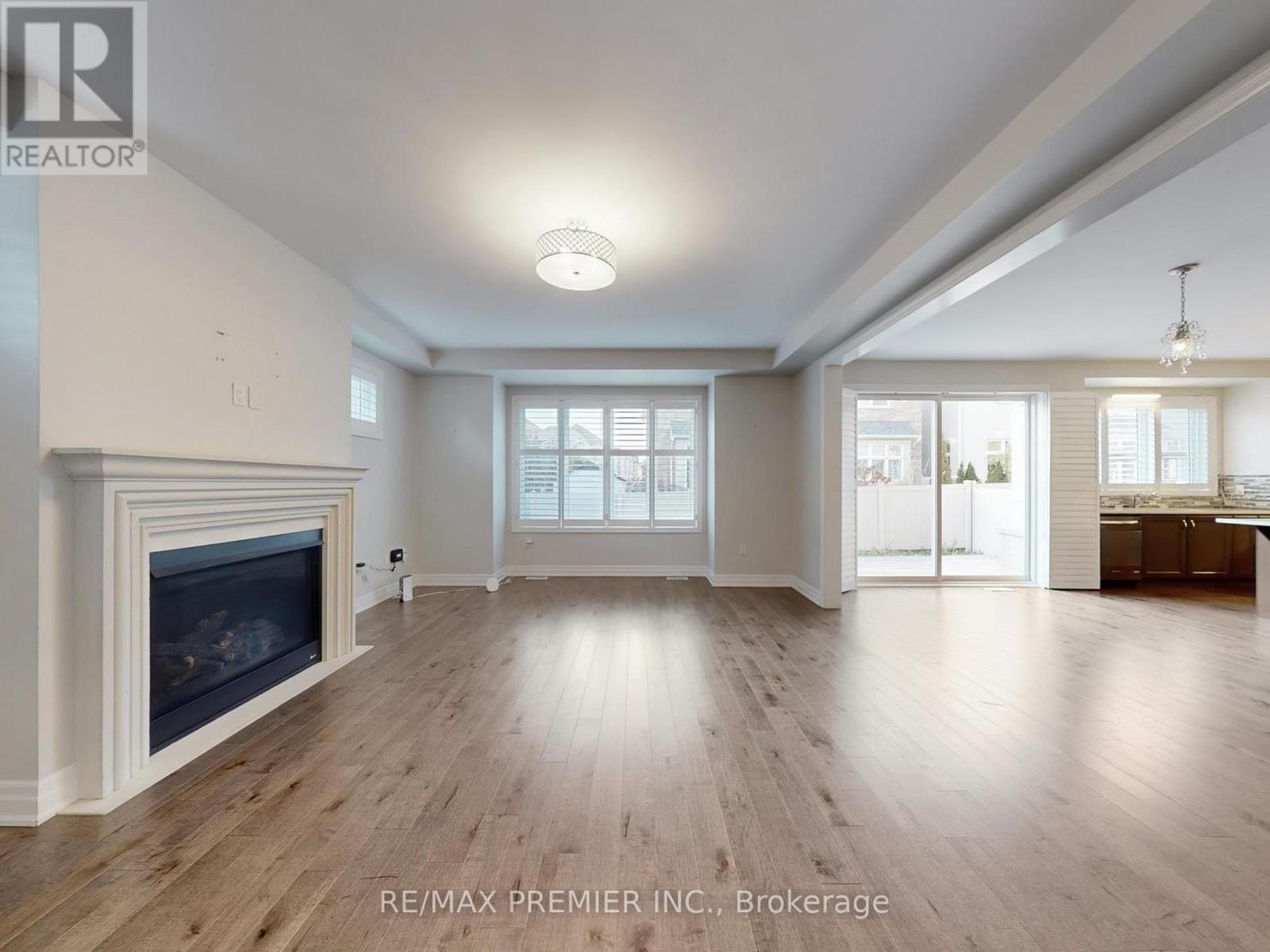 140 Magnolia Crescent, Oakville, Ontario  L6M 4M1 - Photo 6 - W12952632