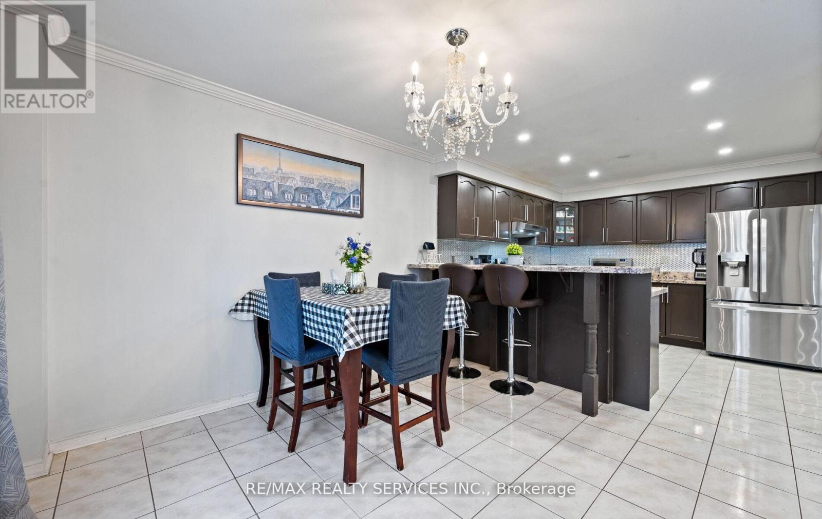 23 Edenvalley Road, Brampton, Ontario  L7A 2M6 - Photo 18 - W12952640